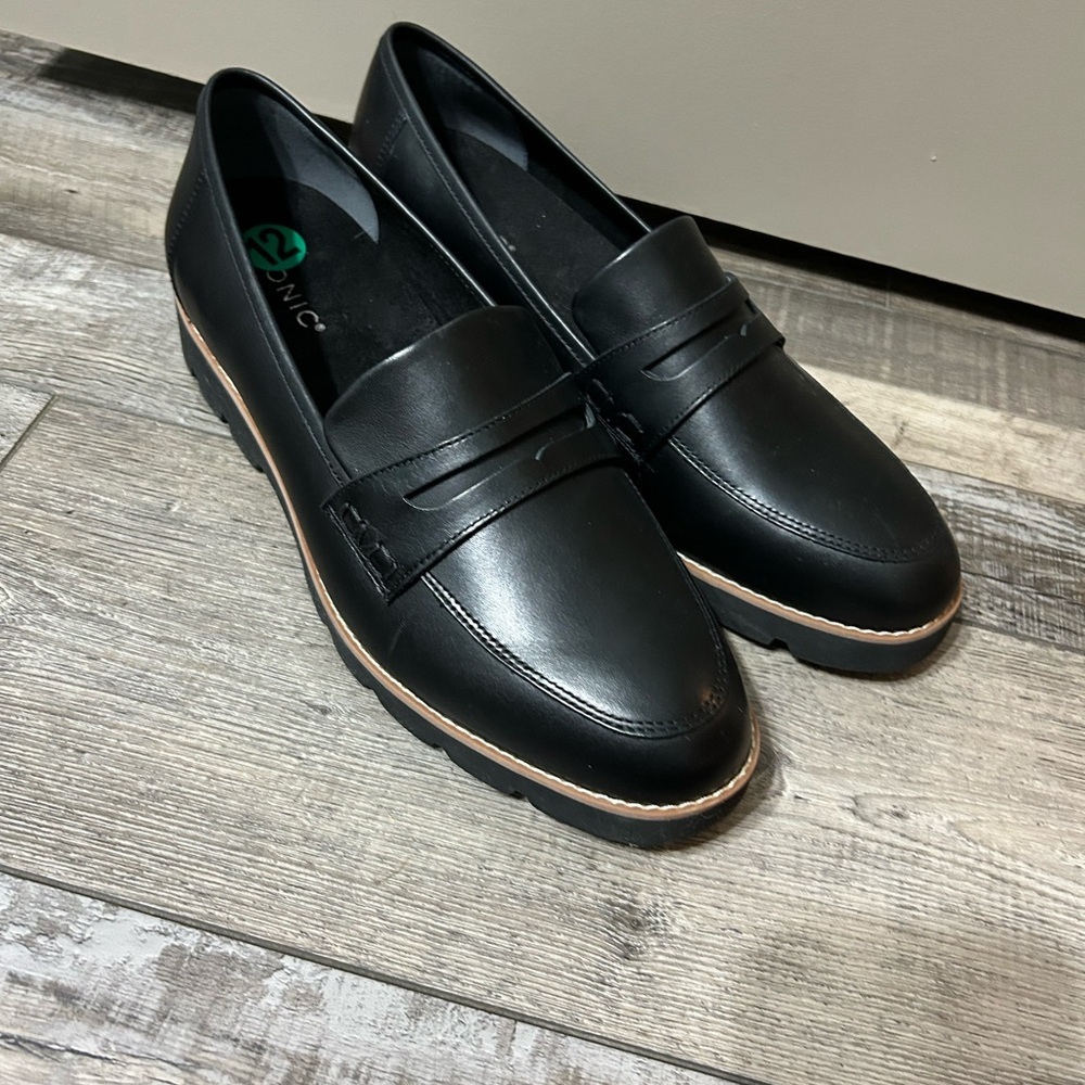 Vionic  Black Cheryl II Lug Penny Loafer